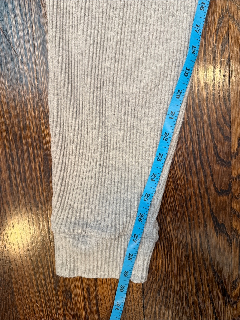 ALO Yoga Muse Sweatpant in Athletic Grey - Picture 8 of 8